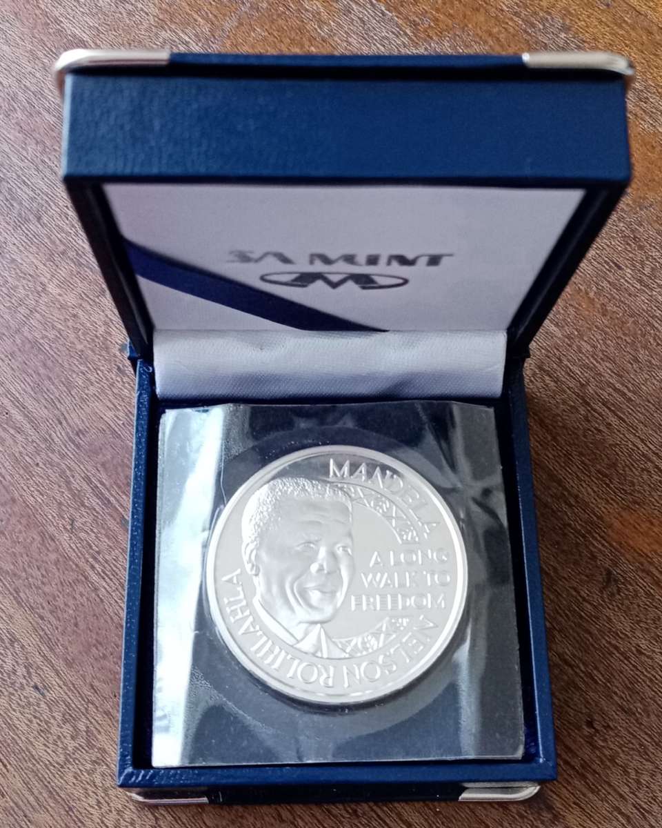 2001 Norway Mandela proof 1oz sterling silver medal in box (1993 Nobel Peace Prize)