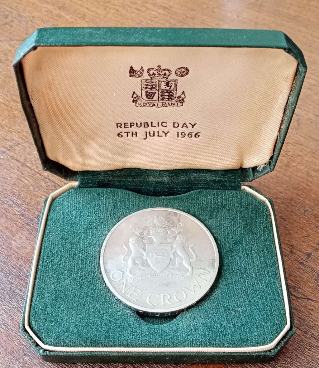 Scarcer 1966 Malawi proof crown in original box (mintage: 20000 only).
