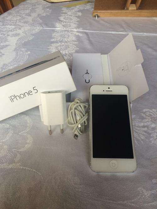 Apple iPhone 5 64GB White