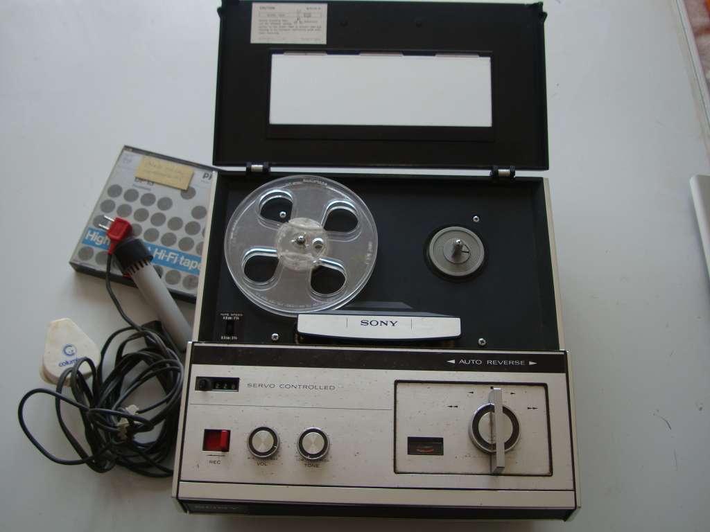 Sony TC-505 Solid State 1/4 inch reel to reel tape recorder