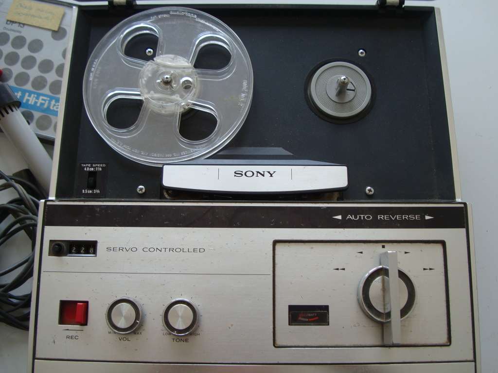 Sony TC-505 Solid State 1/4 inch reel to reel tape recorder