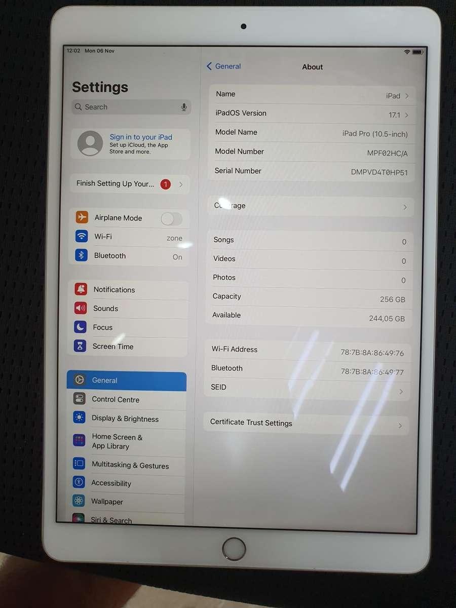 Apple iPad 10.5 Pro 256gb Silver WiFi ONLY
