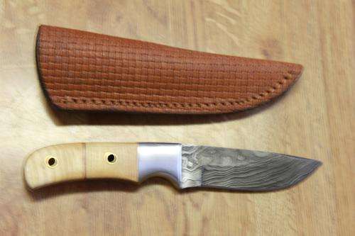 NEW DAMASCUS BLADE HUNTING KNIFE