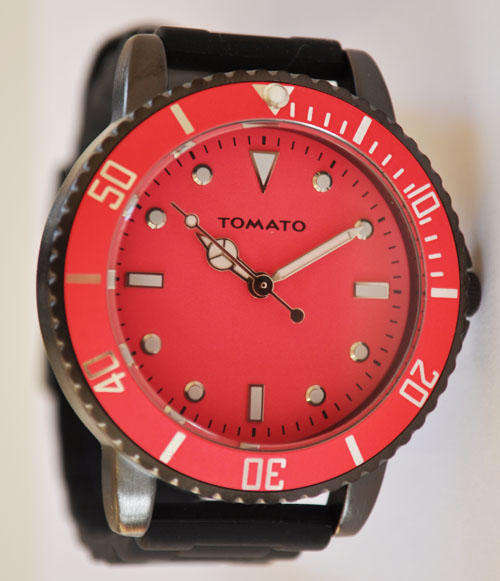 *Brand New* Tomato Ladies Black and Hot Pink Rubber Watch T534121 *Trendy and Durable**