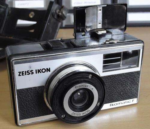 Vintage Zeiss Ikon Ikomatic F in original case