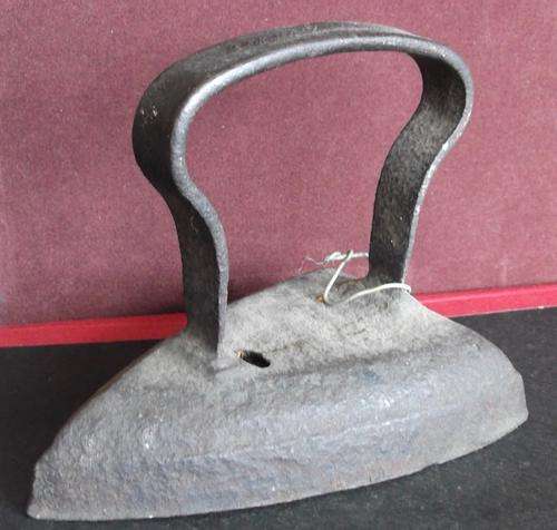 Vintage 'cast iron' iron - as per photos