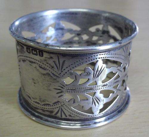 Beautiful silver napkin ring by P. Ashberry & Sons, Sheffield 1911