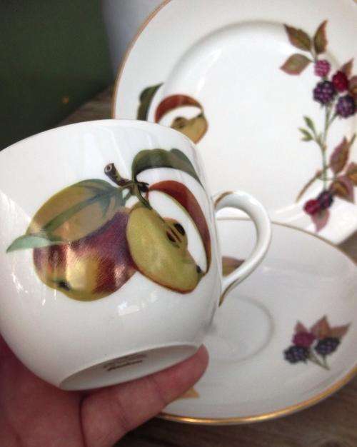 Royal Worcester, Evesham Gold teacup trios - more than one available