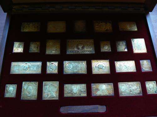 Queen's Silver Jubilee 1977 gold plated sterling silver 'Stamps of Royalty' set in wooden box