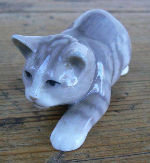 Royal Copenhagen Denmark stalking cat figurine #306
