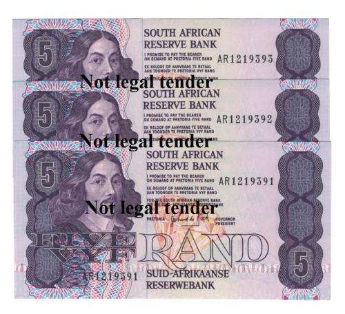 GPC de Kock R5 3rd Issue three UNC notes in sequence