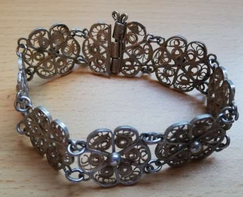 Lovely vintage silver filigree bracelet - see listing for details