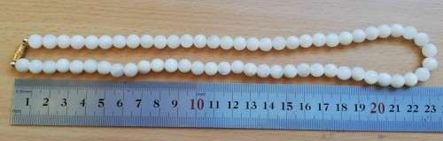 Vintage heavy white stone necklace, short