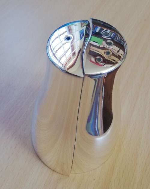 Newbridge Silverware salt & pepper set