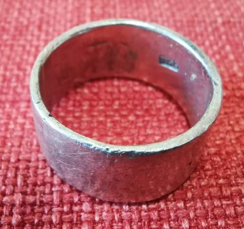 Vintage sterling silver plain band - well-used