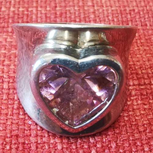 Vintage sterling silver ring with pink heart-shaped stone