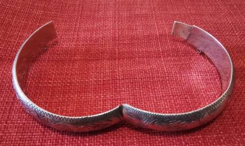 Classic vintage hollow clip-on sterling silver engraved bracelet