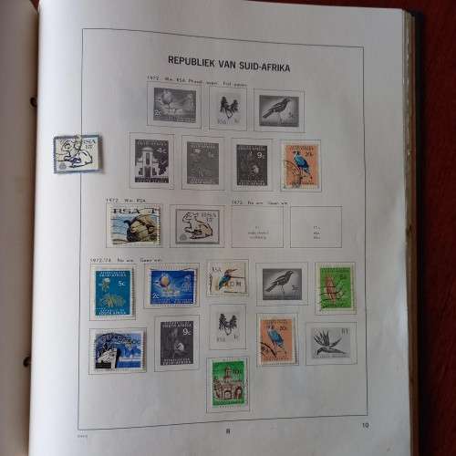 Vintage used South African Davo stamp album 1910-1977, with some stamps