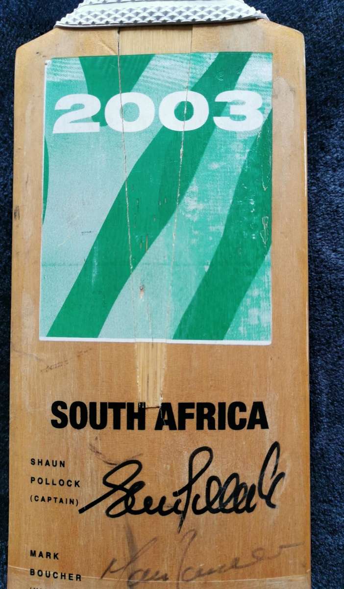 Cricket bat signed by full South African cricket team World Cup 2003