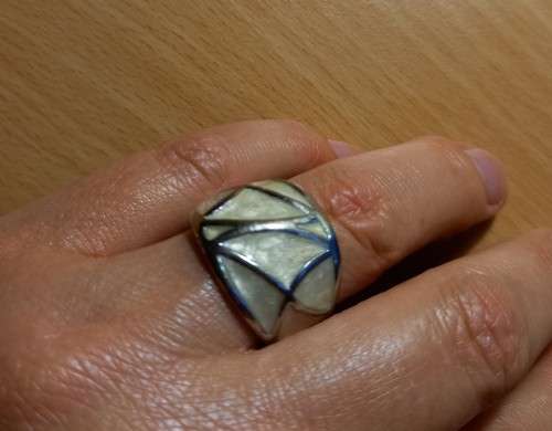 Pretty chunky vintage ring, size R