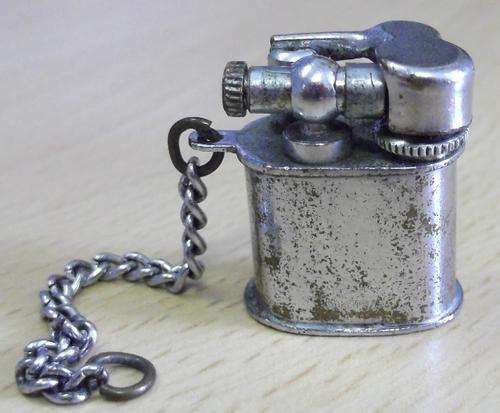 Vintage Pygmy lighter - Japan 1960's