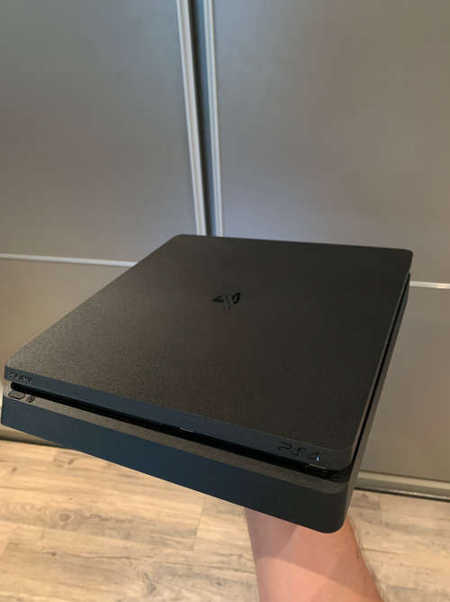 Playstation 4 Slim 1tb
