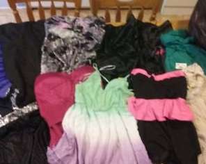 Bulk load of ladies clothing...