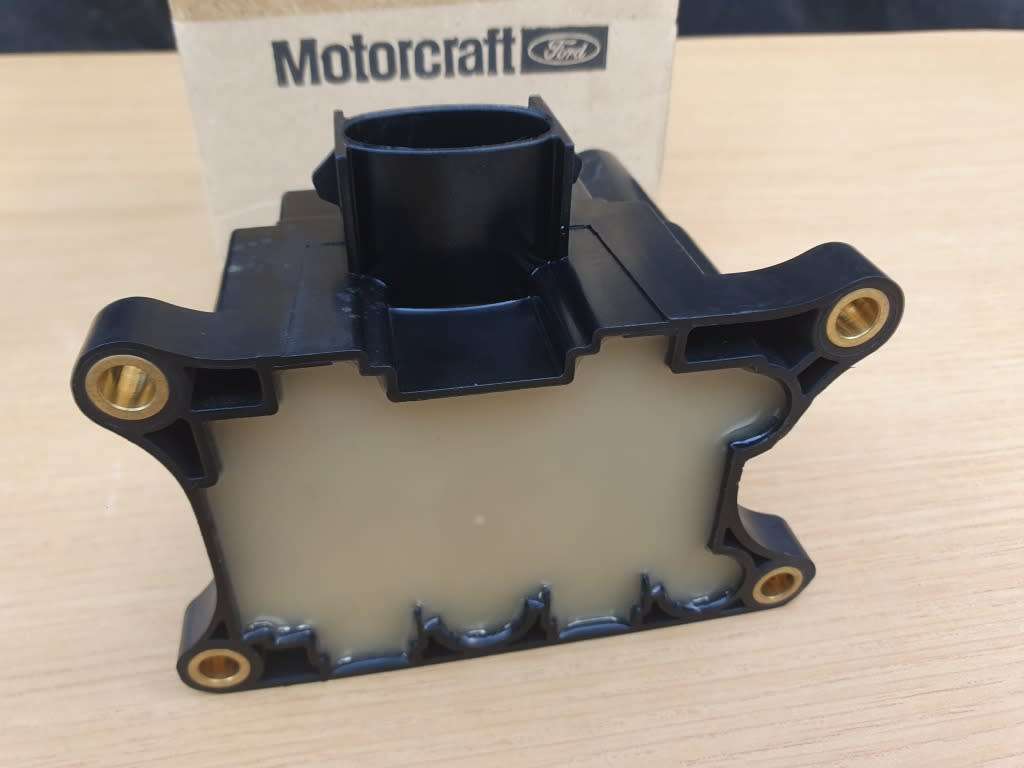 Ford Ignition Coil (988F-12029 AC)