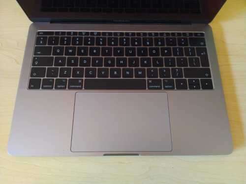 13 Macbook Pro i5 Space grey 2017 - With original Box