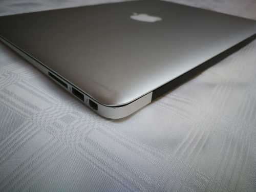 Powerful MacBook Air "Core i5" 1.8 13inch (2017 model) - 8GB - 128GB - 3 Months warranty