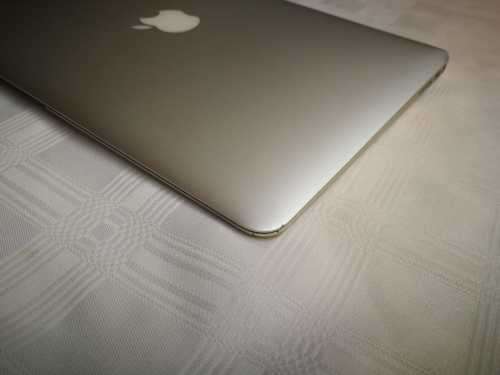 Powerful MacBook Air "Core i5" 1.8 13inch (2017 model) - 8GB - 128GB - 3 Months warranty