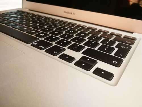 Powerful MacBook Air "Core i5" 1.8 13inch (2017 model) - 8GB - 128GB - 3 Months warranty