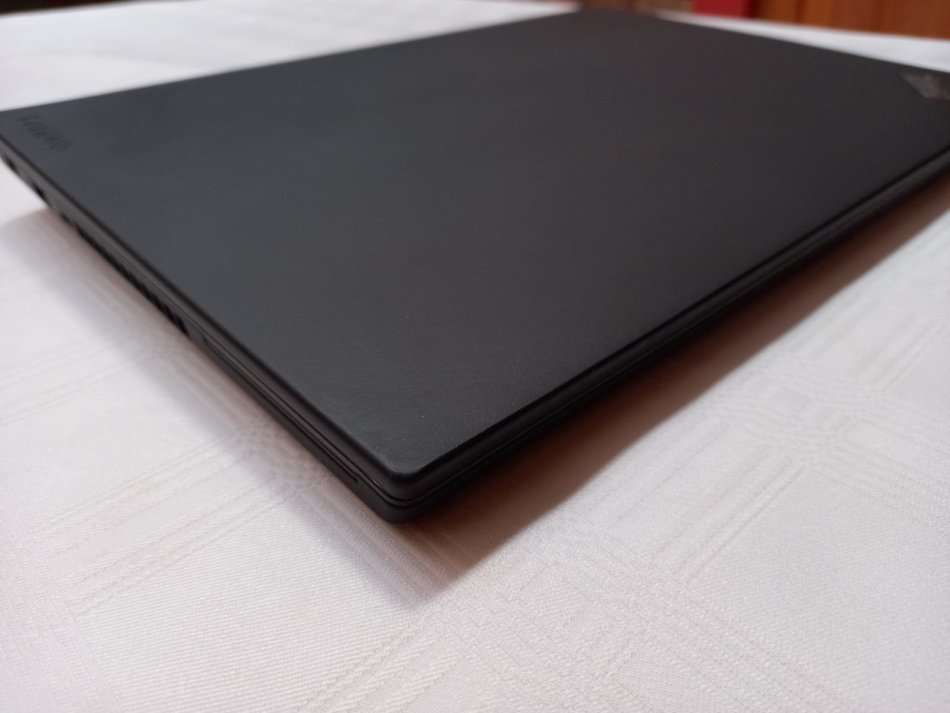 Powerful Lenovo T470 - 16GB DDR4 - 240GB SSD - Extra long battery life - with Lenovo warranty