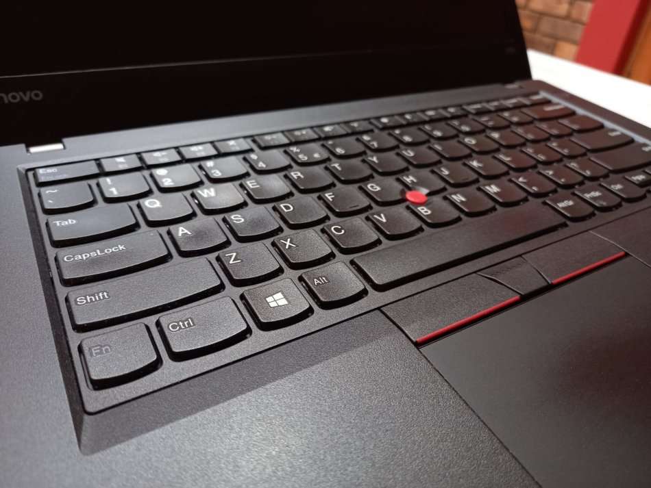 Powerful Lenovo T470 - 16GB DDR4 - 240GB SSD - Extra long battery life - with Lenovo warranty