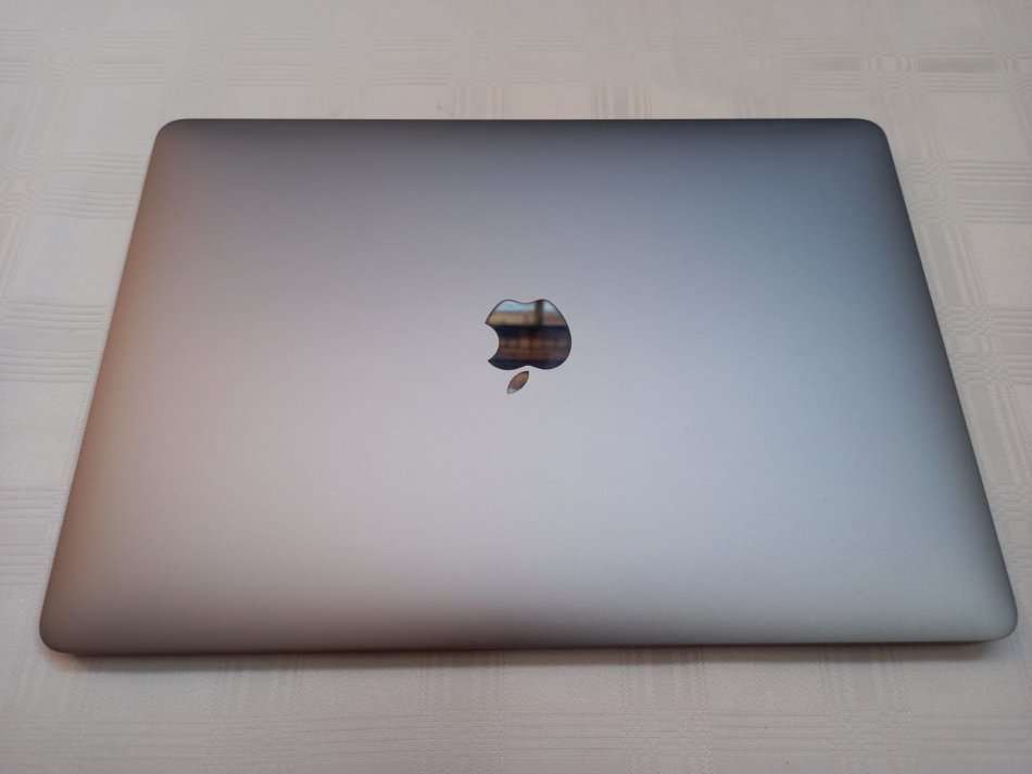 MacBook Pro 2017 - 13" Retina - Core i5 - 8GB -128GB
