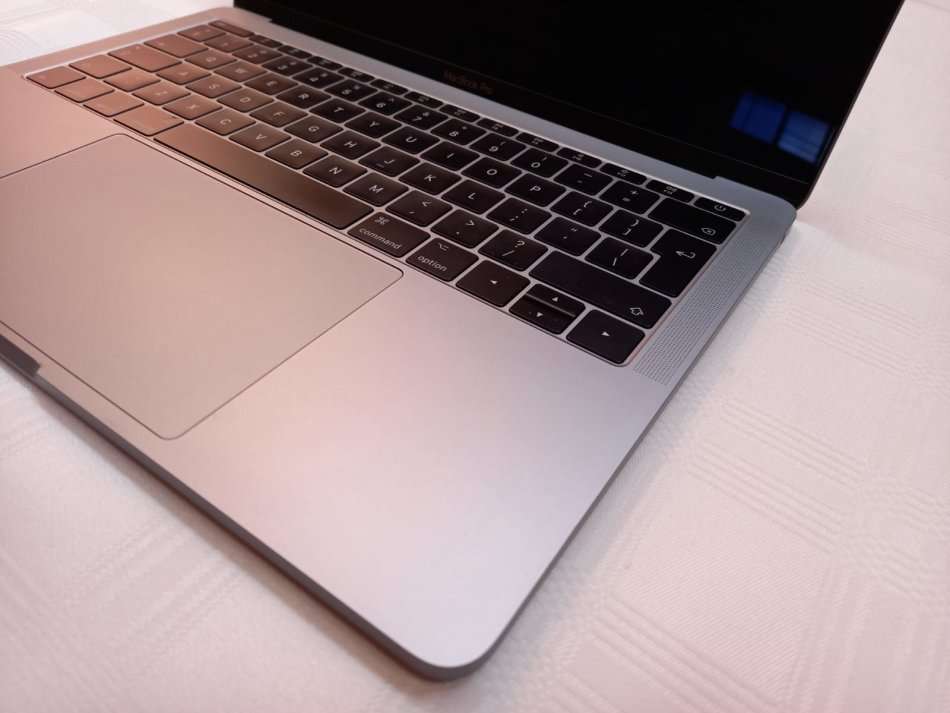 MacBook Pro 2017 - 13" Retina - Core i5 - 8GB -128GB