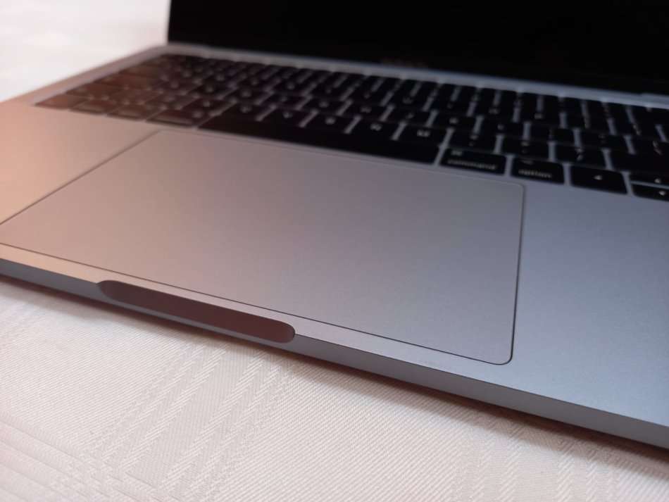 MacBook Pro 2017 - 13" Retina - Core i5 - 8GB -128GB