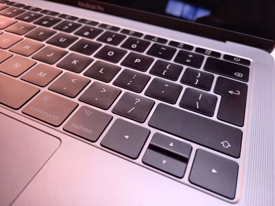 MacBook Pro 2017 - 13" Retina - Core i5 - 8GB -128GB