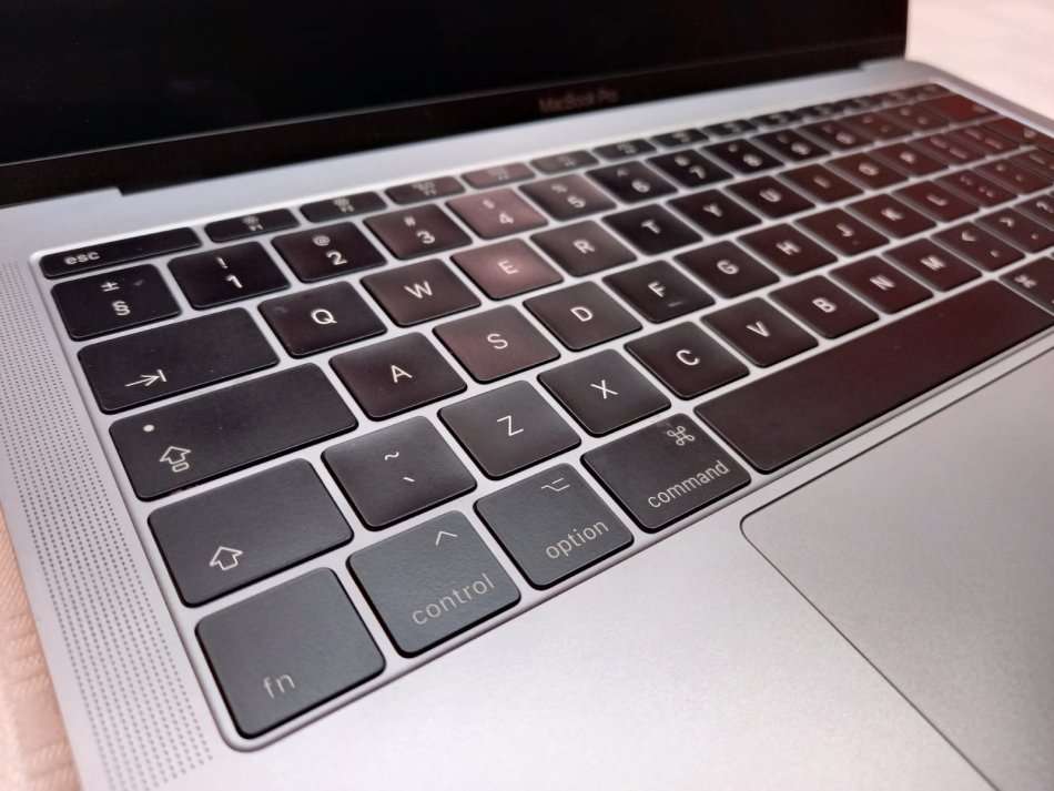 MacBook Pro 2017 - 13" Retina - Core i5 - 8GB -128GB