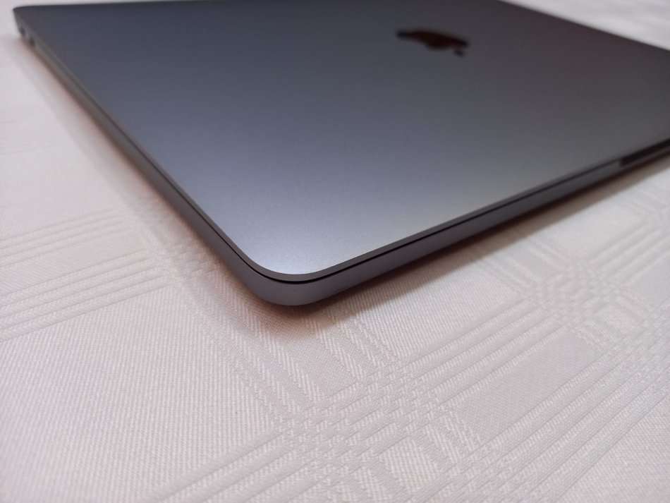 MacBook Pro 2017 - 13" Retina - Core i5 - 8GB -128GB