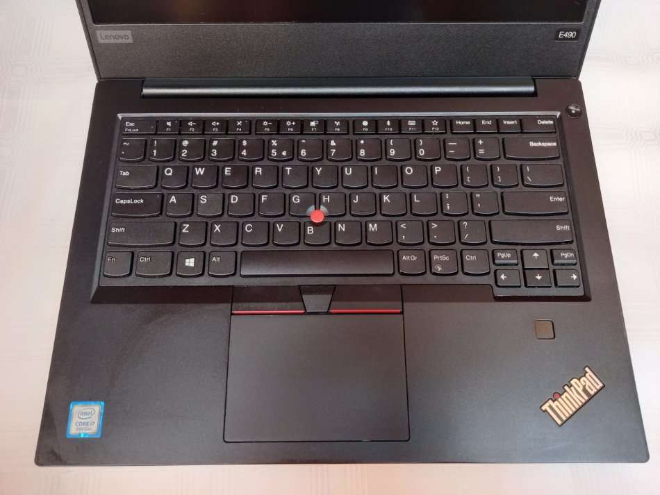Lenovo ThinkPad E490 - i7 8th gen Quad Core - 256GB SSD - 8GB - 14" FHD