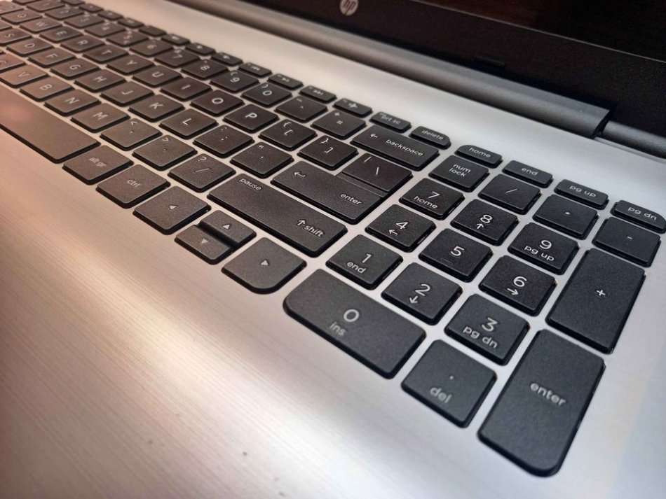 HP Notebook - Intel Core i7 7th gen - 15.6" Display - Very good condition