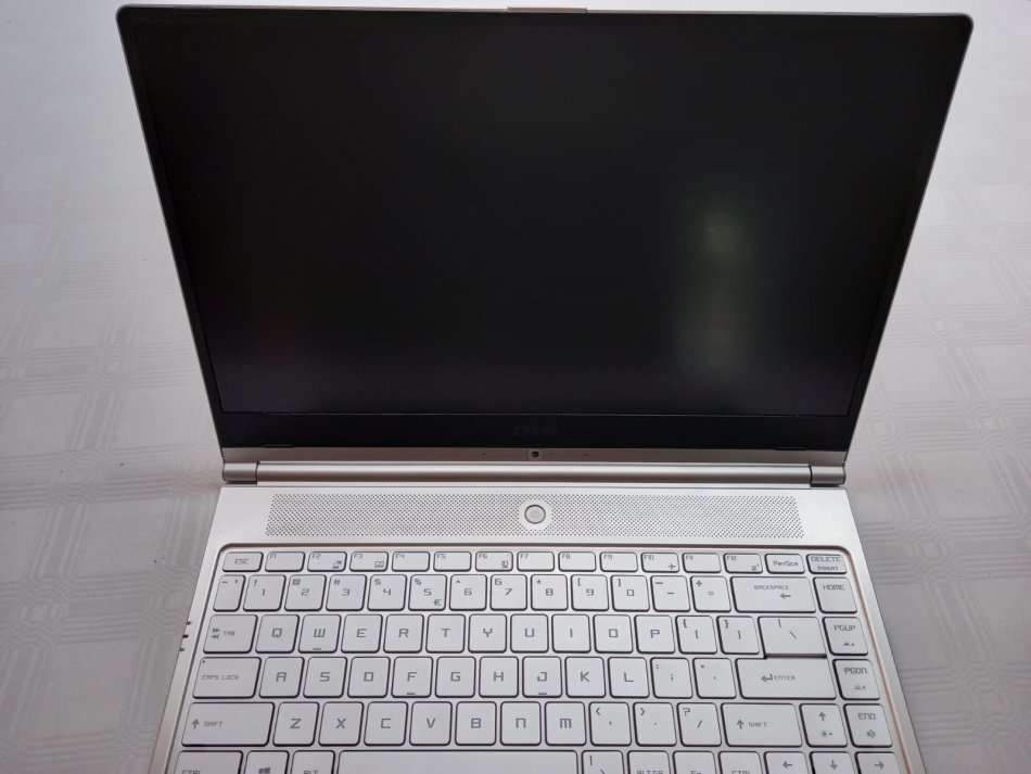 Powerful MSI Prestige Laptop with orginal Box - Intel i7 - 16GB DDR4 - 14" FHD