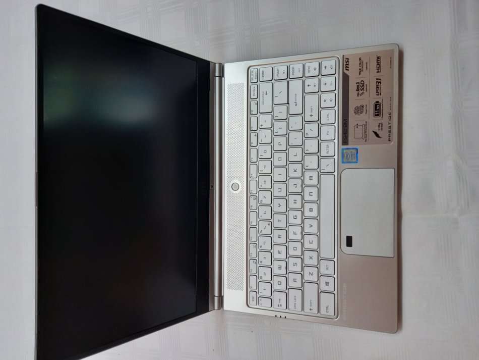 Powerful MSI Prestige Laptop with orginal Box - Intel i7 - 16GB DDR4 - 14" FHD