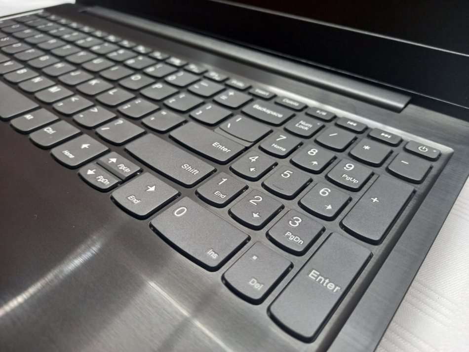 Lenovo ideapad - Intel i7 10th Gen - 12GB - 256GB SSD + 1TB HDD - 15.6" HD Display