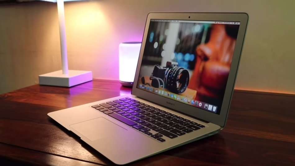 Powerful MacBook Air "Core i5" 1.8 13inch (2017 model) - MINT Condition