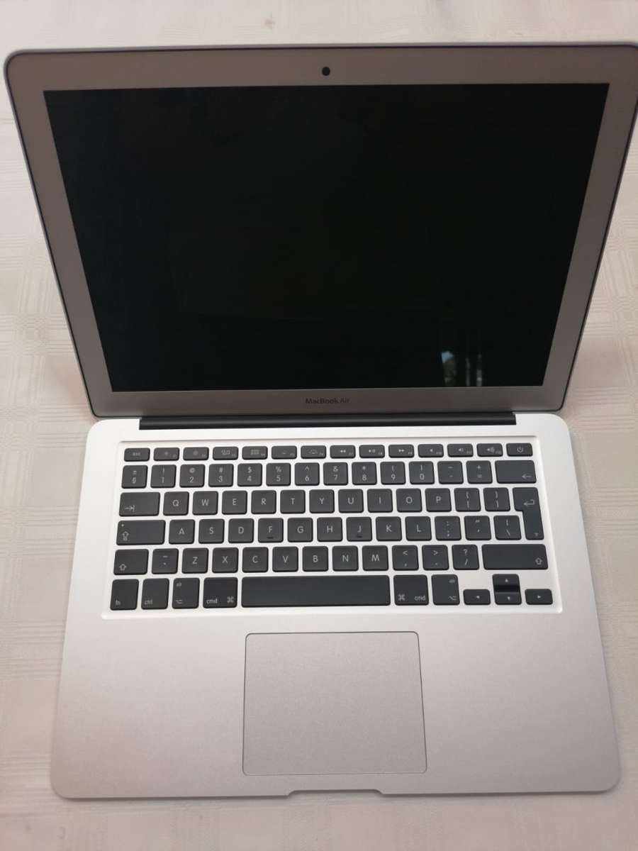 Powerful MacBook Air "Core i5" 1.8 13inch (2017 model) - MINT Condition