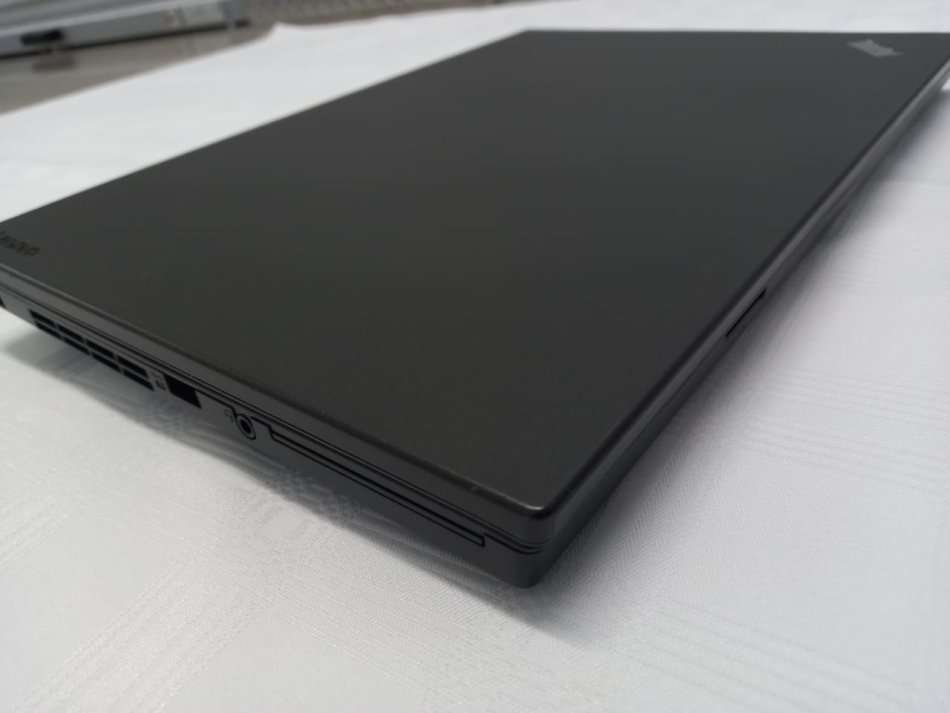 Lenovo ThinkPad L470 - Intel i5 - 12GB DDR4 - 240GB SSD - 14" FHD - With Extended Battery