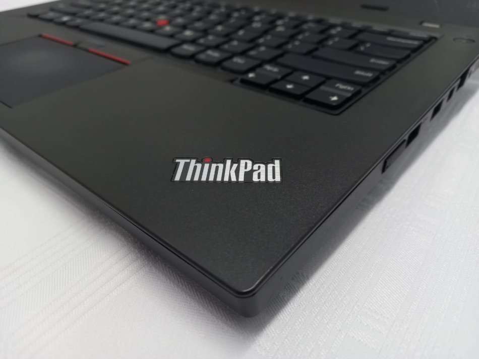 Lenovo ThinkPad L470 - Intel i5 - 12GB DDR4 - 240GB SSD - 14" FHD - With Extended Battery