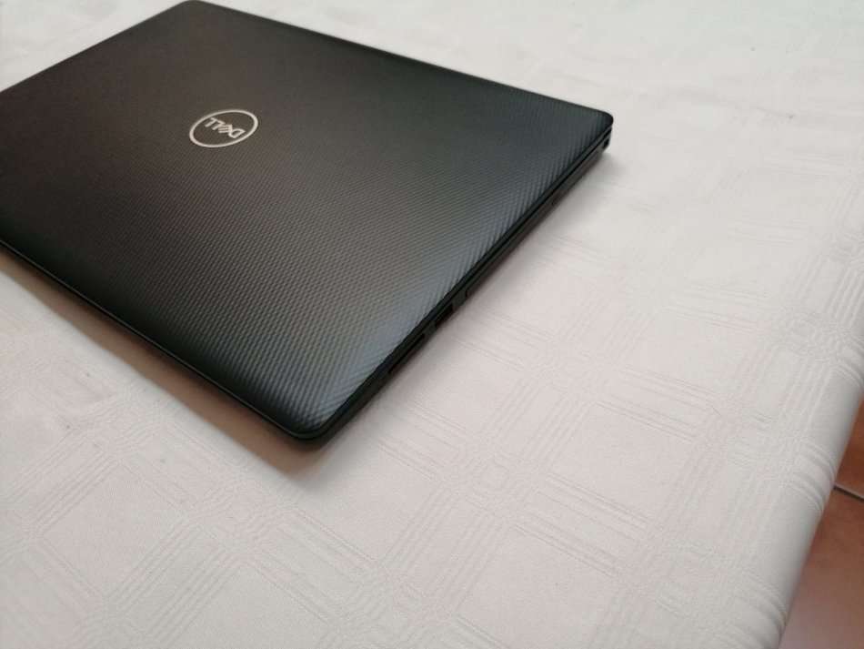 Dell Inspiron - Intel 10th Gen - 8GB DDR4 - 256GB SSD + 1TB HDD - 15.6" Display